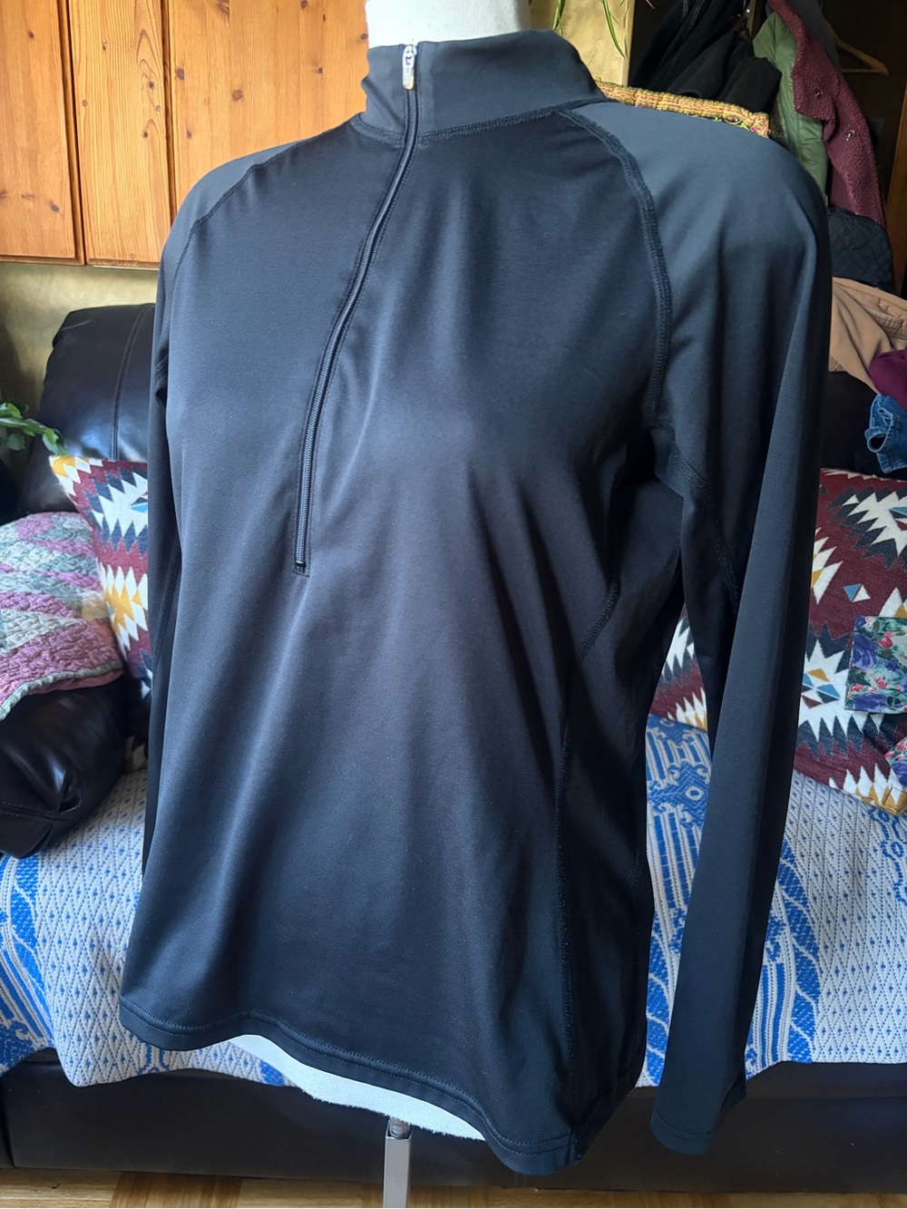 Mountain Equipment Co-op Women's 1/2 Zip Black Pullover